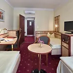 Alfa Zentrum Otel Münih